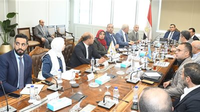 وزير الإسكان يبحث مع الشركة السعودية المصرية للتعمير الفرص الاستثمارية في مارينا وأبراج ماسبيرو
