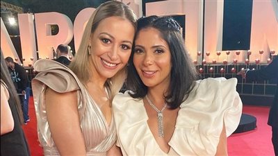 صادقة ومُخلصة.. منى زكي تهنئ منة شلبي بعد الإعلان عن تكريمها في مهرجان الجونة السينمائي 