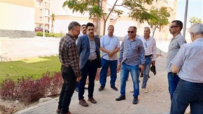 رئيس جهاز مدينة العبور الجديدة يتابع أعمال النظافة والصيانة والزراعة بالأحياء
