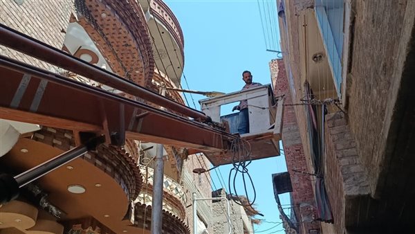 صيانة أعمدة الإنارة