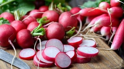 علماء يحذرون من آلاف المواد البلاستيكية الدقيقة الخطرة المختبئة في الخضراوات