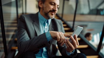 غرامة 7500 يورو للمدير الذي يتواصل مع موظفيه بعد انتهاء العمل في إسبانيا.. ما القصة؟