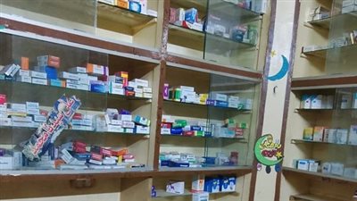 ضبط كميات كبيرة من الأدوية داخل صيدلية غير مرخصة بأسيوط