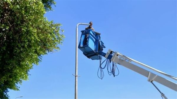 صيانة أعمدة الإنارة