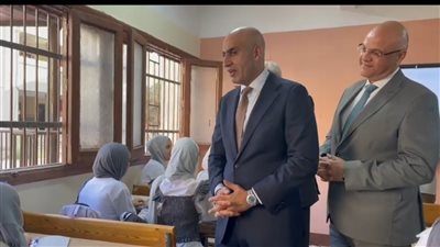وزير التعليم لطلاب الشيماء الثانوية ببنها: أخباركم إيه مع البكالوريا والثانوية العامة؟.. واهتموا بمادة البرمجة