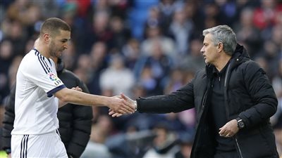 وسط اهتمام فرنسي وأمريكي.. مورينيو يرغب في ضم بنزيما لـ بنفيكا