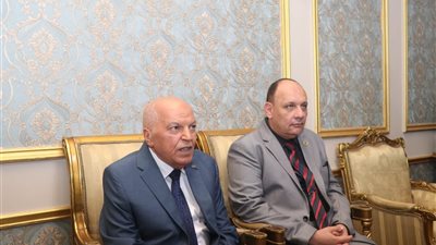 نقابة المعلمين تطلق دورة حول الذكاء الاصطناعي تزامنًا مع بدء تدريسه لأول مرة