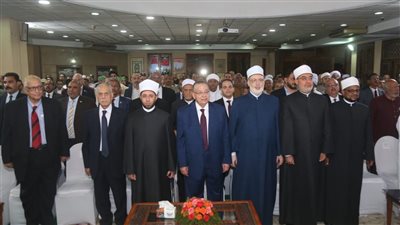 بالقرآن الكريم والسلام الوطني.. نقابة الأشراف تنظم احتفالية كبرى احتفالا بالمولد النبوي الشريف