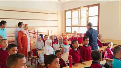 إدارة طما الأزهرية تشدد على الالتزام بالزي الأزهري والنظافة في المعاهد بسوهاج