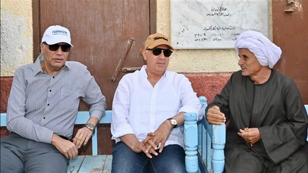 وزير الري خلال جولته