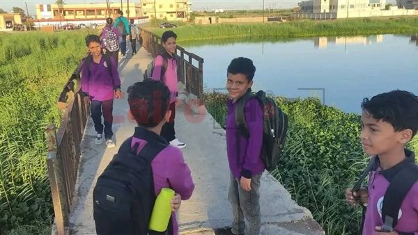 معاناة طلاب جنوب