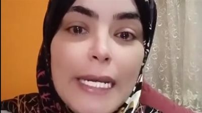 أم تبكي وتستغيث بوزير التعليم: ارفع أسماء ولادي من الغياب مش معايا فلوس أوديهم المدرسة