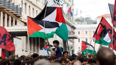 إغلاق الموانئ في إيطاليا بسبب الاحتجاجات على حرب غزة.. التفاصيل الكاملة