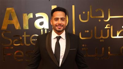 عصام السقا يحصد جائزة أفضل ممثل في مهرجان الفضائيات العربية عن دوره في إش إش وفهد البطل
