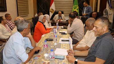 محافظ القليوبية يعقد اللقاء الجماهيري الأسبوعي بمدينة قليوب لحل مشاكل المواطنين