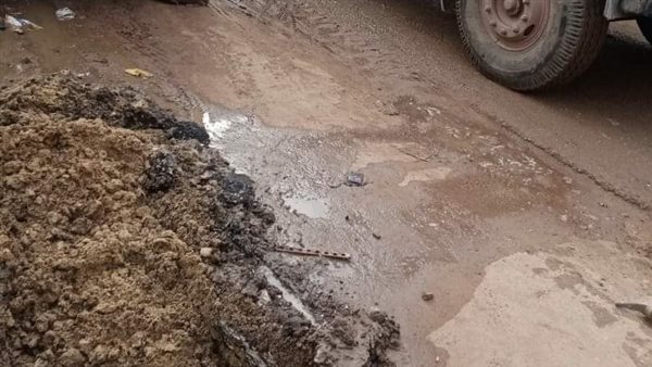 إصلاح خط مياه - أرشيفية