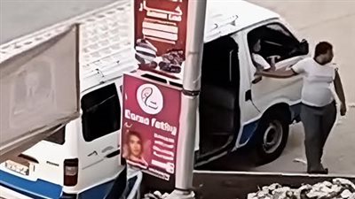 بعد ظهوره على فيسبوك.. أمن سوهاج يضبط تبّاع سيارة أجرة بتهمة محاولة التحرّش بفتاة | فيديو