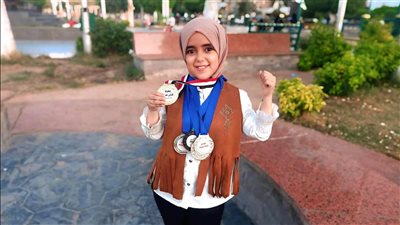 آلاء عصام.. فتاة من ذوي الهمم بالمنيا تتحدى التنمر وتحقق بطولات الجمهورية