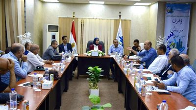 جهاز مدينة السويس الجديدة يعقد اجتماعًا مع المستثمرين لوضع رؤية للنهوض بالقطاع الصناعي