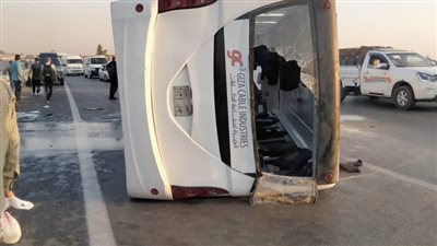 إصابة 12 شخصًا في حادث تصادم ميكروباص مع أتوبيس يسير عكس الاتجاه بطريق بنها–المنصورة