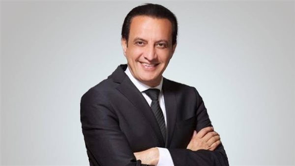 الإعلامي طارق علام