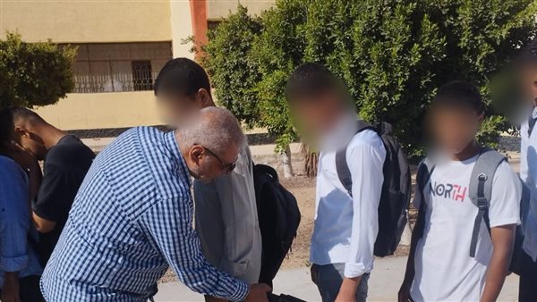 تفتيش الطلاب بالمنوفية