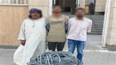 بأسلوب المغافلة.. القبض على شخصين بتهمة سرقة مواقع تحت الإنشاء في التجمع