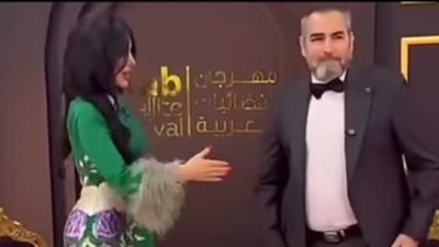 أول تعليق لـ حليمة بولند على تجاهل أحمد عبد العزيز مصافحتها بمهرجان الفضائيات العربية| خاص