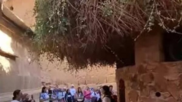 اقبال السائحين على