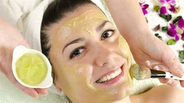 خلطات طبيعية لتفتيح