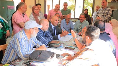 في اليوم العالمي للمعلم.. المعلمون بين مسؤولية التطوير ومطالب الاستقرار والأمان| تقرير