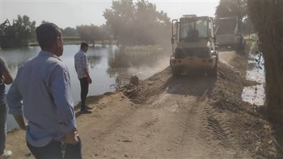 لمواجهة ارتفاع منسوب النيل.. المنوفية تبدأ تعلية الطريق الرابط بين قرى جزي وصنصفط وجزيرة داود 