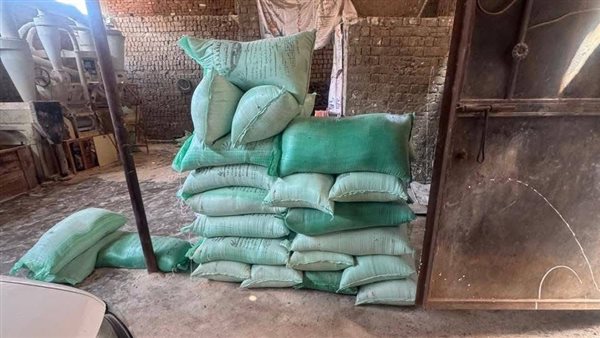 ضبط 8.5 طن دقيق بلدي