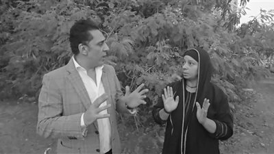 مفاجأة.. أول سيدة تعمل في دفن الموتى: أبويا اللي دفن والد وردة الجزائرية بمقابر الصدقة بالسيدة زينب