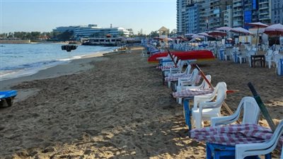بلا خدمات ولا إنقاذ.. محافظة الإسكندرية تحذر المواطنين من نزول 27 شاطئا 