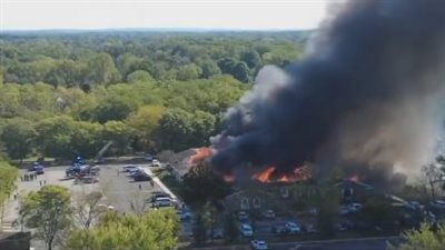 ألسنة النيران تتصاعد.. إصابات إثر إطلاق نار بكنيسة في أمريكا