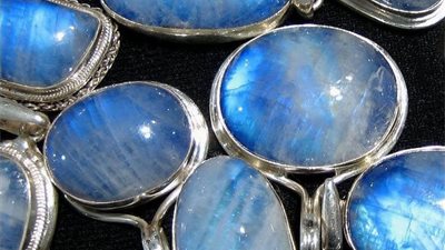 اللؤلؤ والأحجار الكريمة تتصدر قائمة صادرات مصر للإمارات بـ3.4 مليار دولار خلال 6 أشهر