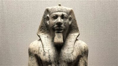 المتحف المصري بالتحرير يسلط الضوء على تمثال نادر للملك منكاورع من الأسرة الرابعة