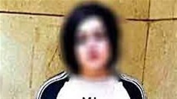 الشاب المتنكر في