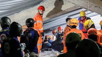 انهيار مدرسة داخلية في إندونيسيا يخلّف قتيلًا وعشرات المفقودين في جاوة الشرقية