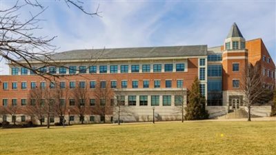 إيقاف أستاذ جامعي عن العمل بعد منعه لطالب إسرائيلي من دخول المحاضرات بجامعة كورنيل الأمريكية 