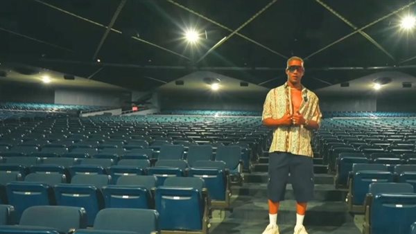 محمد رمضان في مسرح