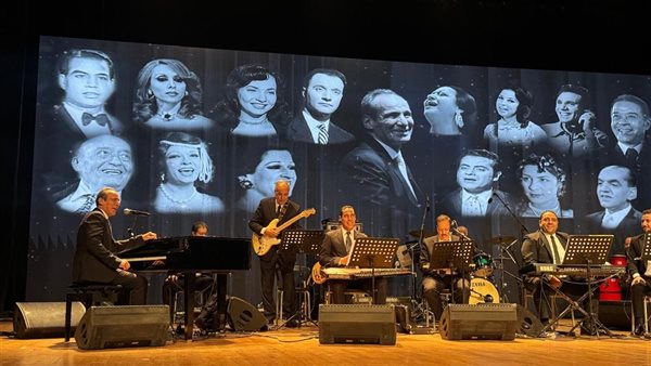 حفل الموسيقار عمرو