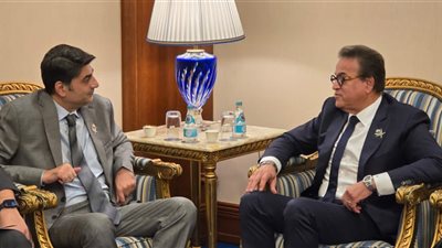 مصر وباكستان تبحثان تعزيز التعاون في مكافحة فيروس سي وتطبيق التأمين الصحي الشامل