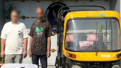 القبض على عاطلين متهمين بسرقة سيدة ونجلها في الزاوية الحمراء
