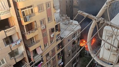 اندلاع حريق في مخلفات بمنطقة النعام بعين شمس.. والحماية المدنية تحاول السيطرة