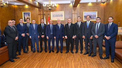 النائب العام يزور نيابتي شمال وشرق القاهرة الكليتين ويلتقي عددًا من أعضائهما