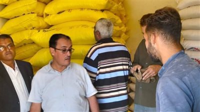 تحرير 270 محضرًا وضبط 20 طن سكر ودقيق مجهول المصدر بأشمون في المنوفية 