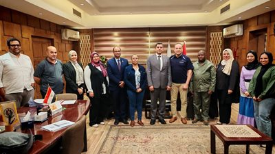 الزراعة تستعد لفتح سوق جديدة.. وفد جنوب إفريقي يتفقد منظومة صادرات الرمان المصرية