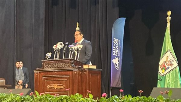 رئيس جامعة القاهرة